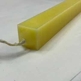 Λαμπάδα Τετράγωνη Λεία Κίτρινη 30 εκ.