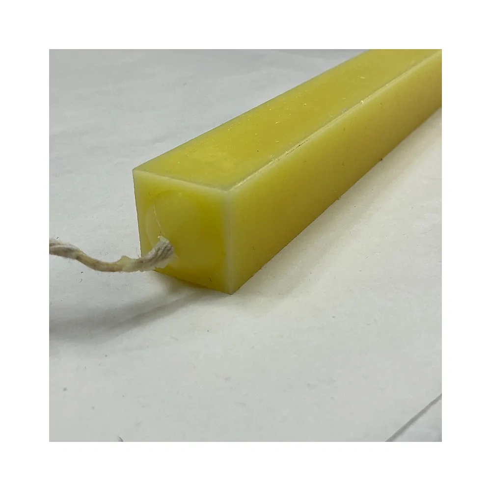 Λαμπάδα Τετράγωνη Λεία Κίτρινη 30 εκ.